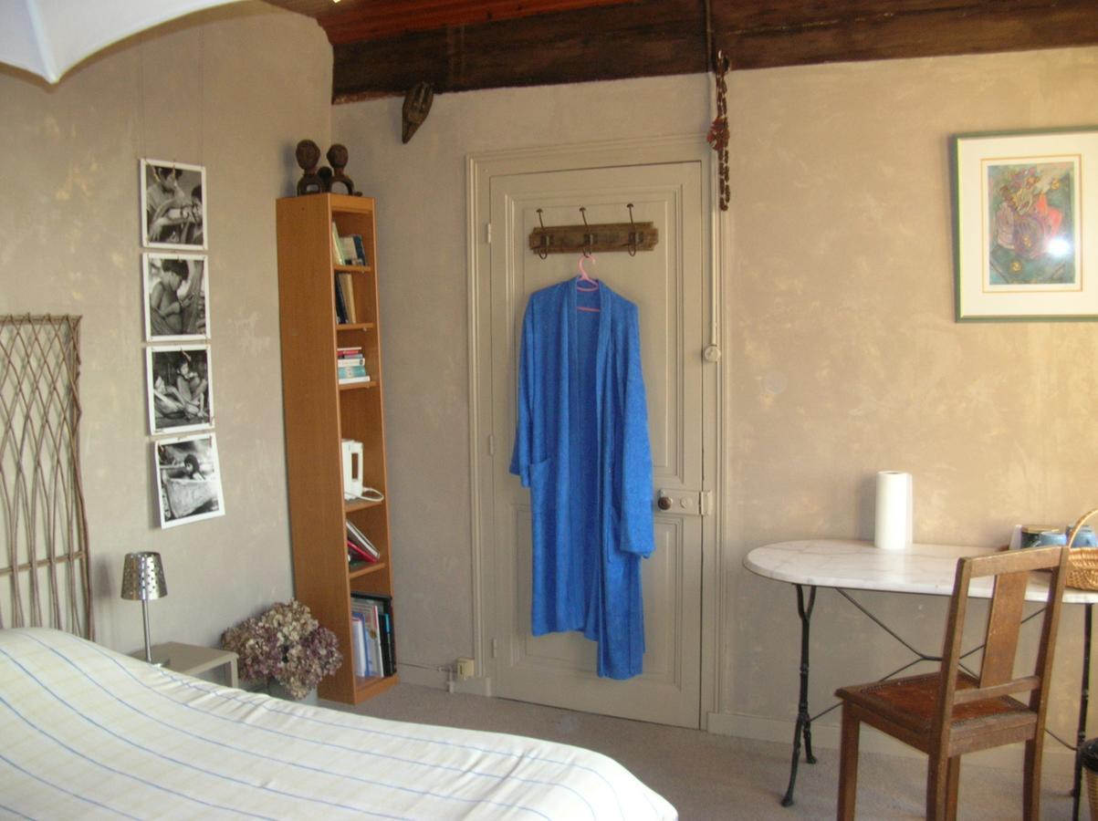 B&B "Les Remparts" Vouvant Room photo