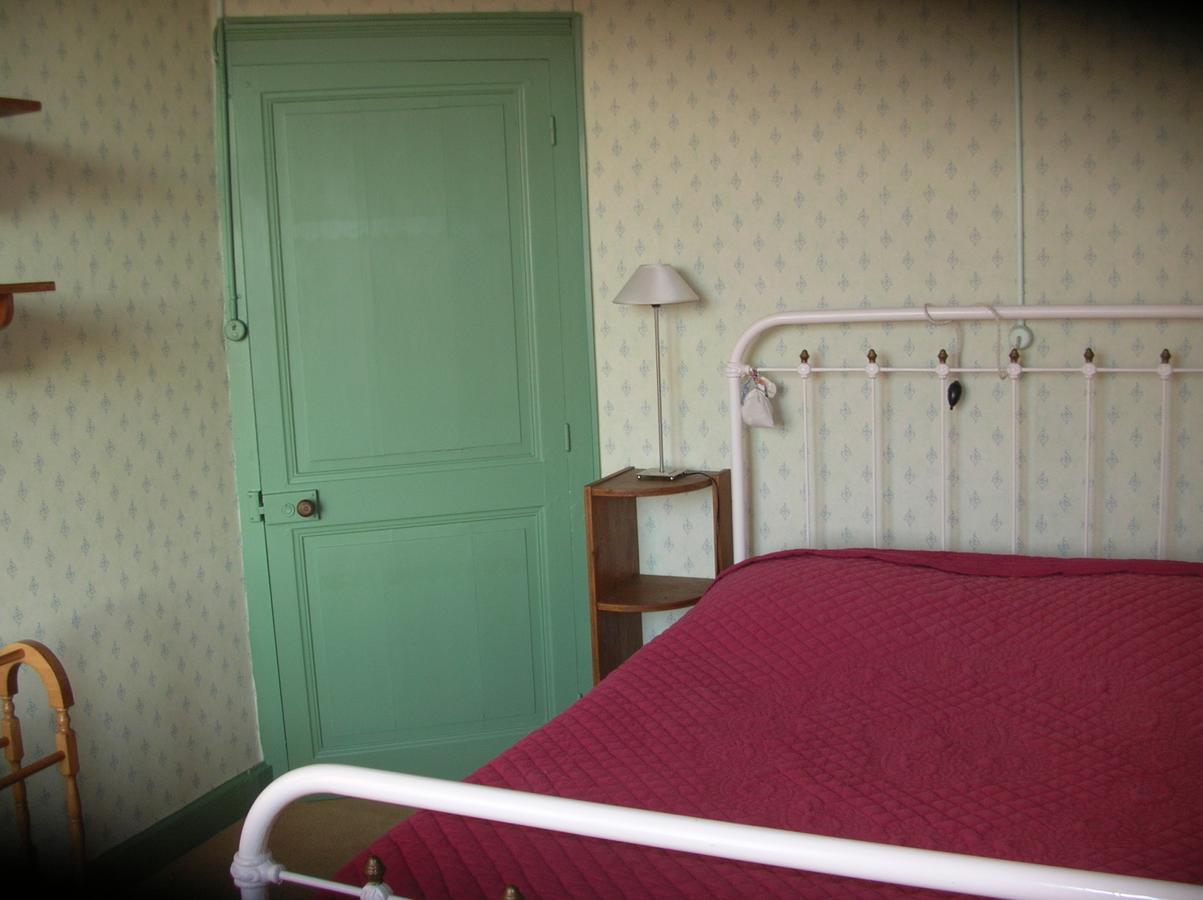 B&B "Les Remparts" Vouvant Room photo