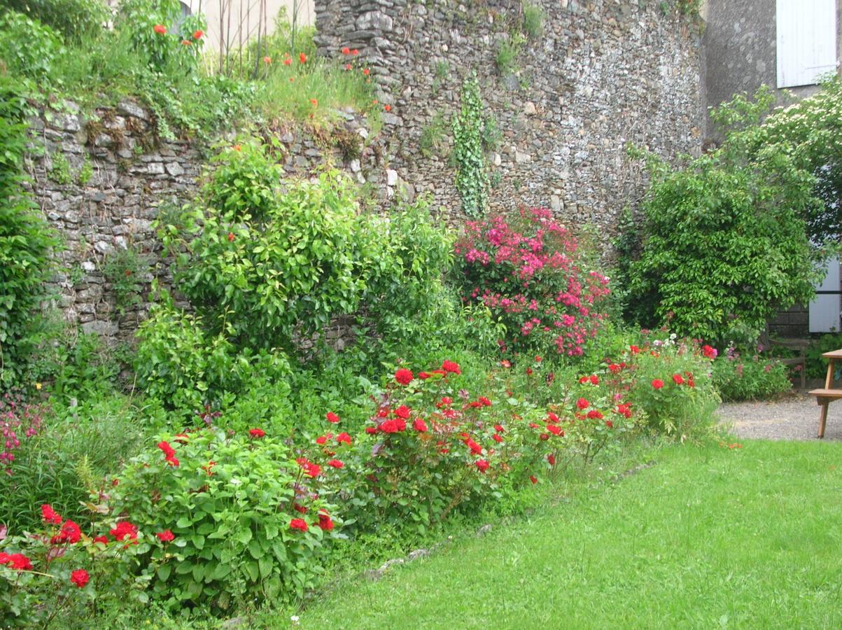 B&B "Les Remparts" Vouvant Exterior photo
